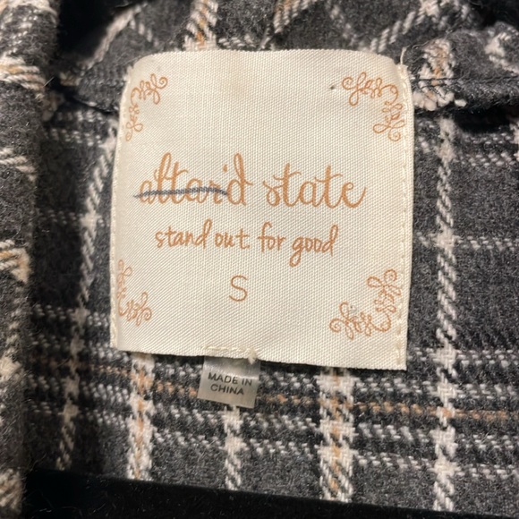 Altar’d State Grey & White Plaid Waterfall Vest - Picture 6 of 8